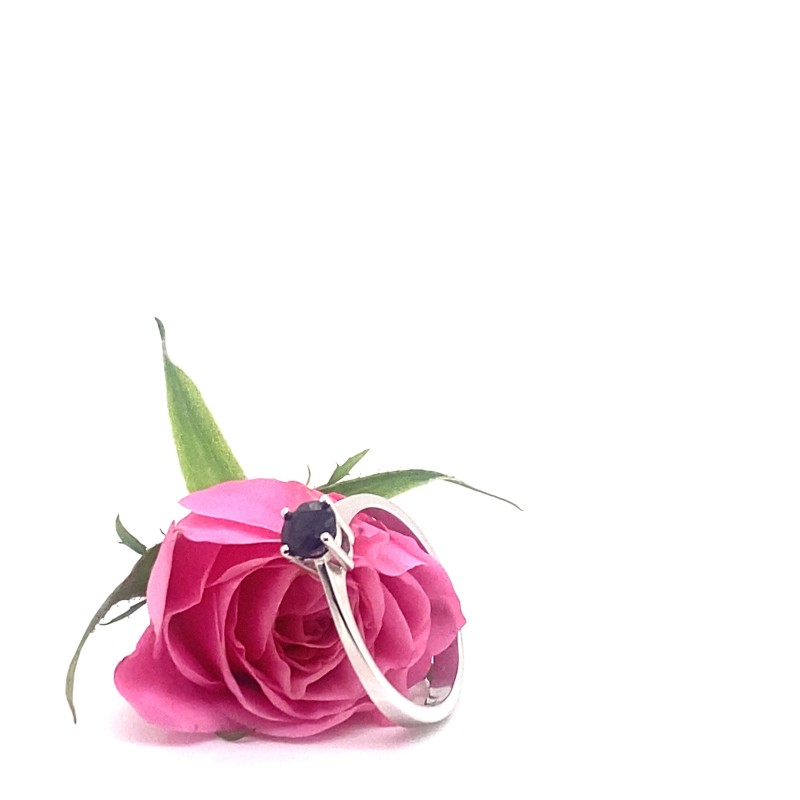 Inel de logodna din Aur Alb de 18k cu Safir Natural Albastru de 0.63 ct